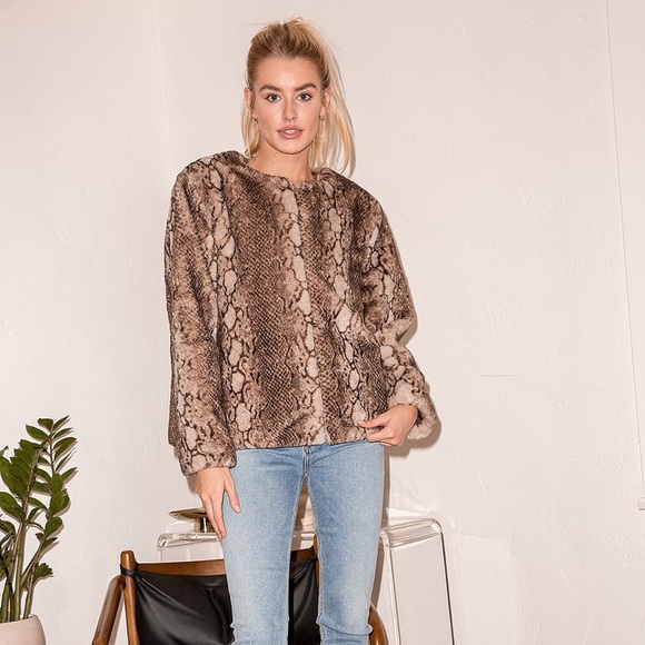 Lulu’s Beige Snake Print Faux Fur Coat - Picture 3 of 8